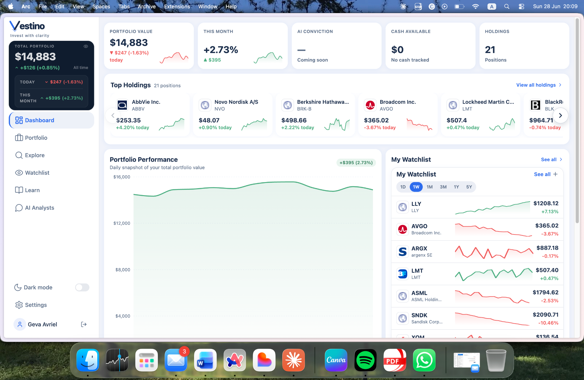 Vestino dashboard showing portfolio value and holdings